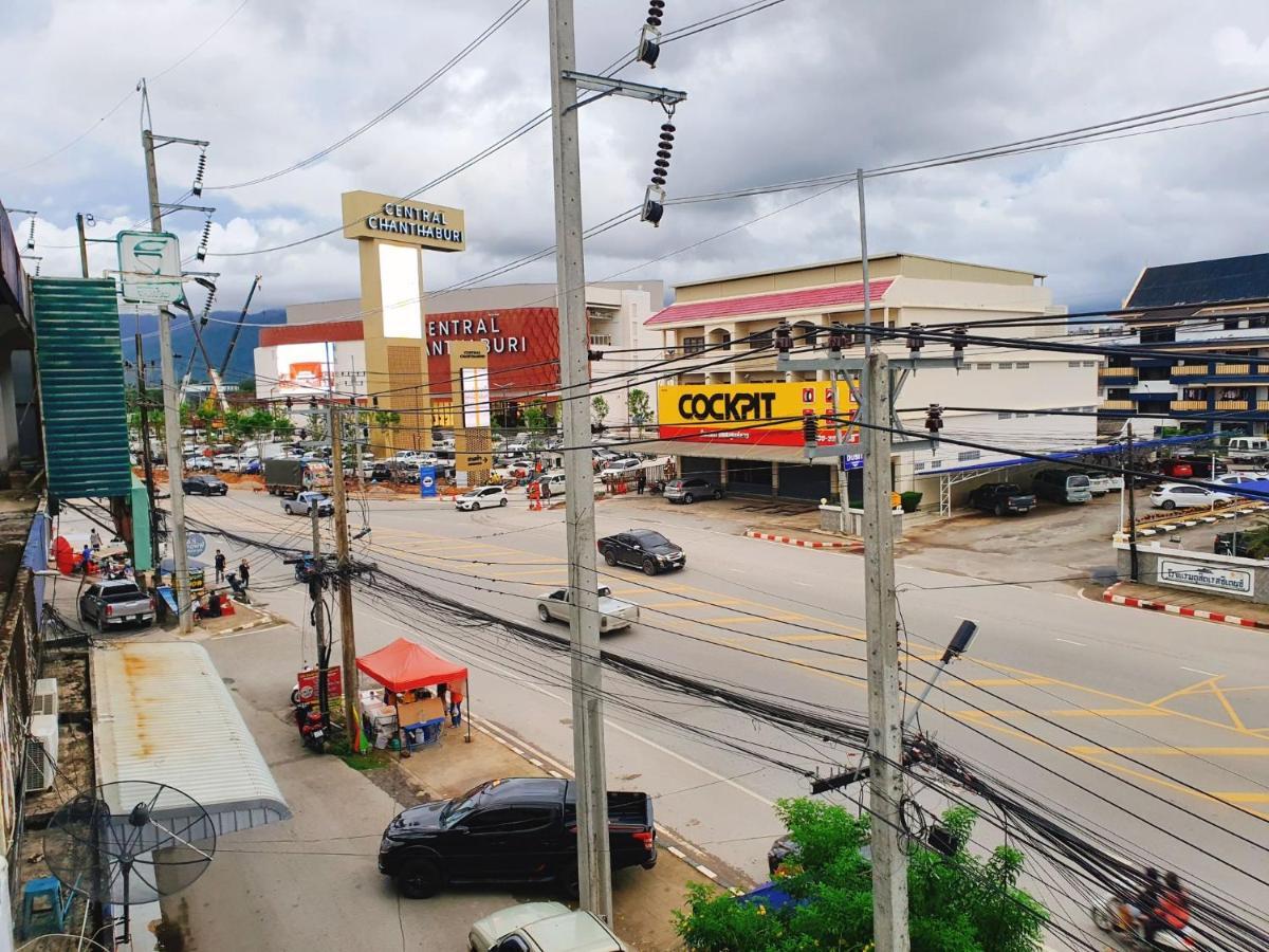 Phakdee Place Chanthaburi Exteriör bild